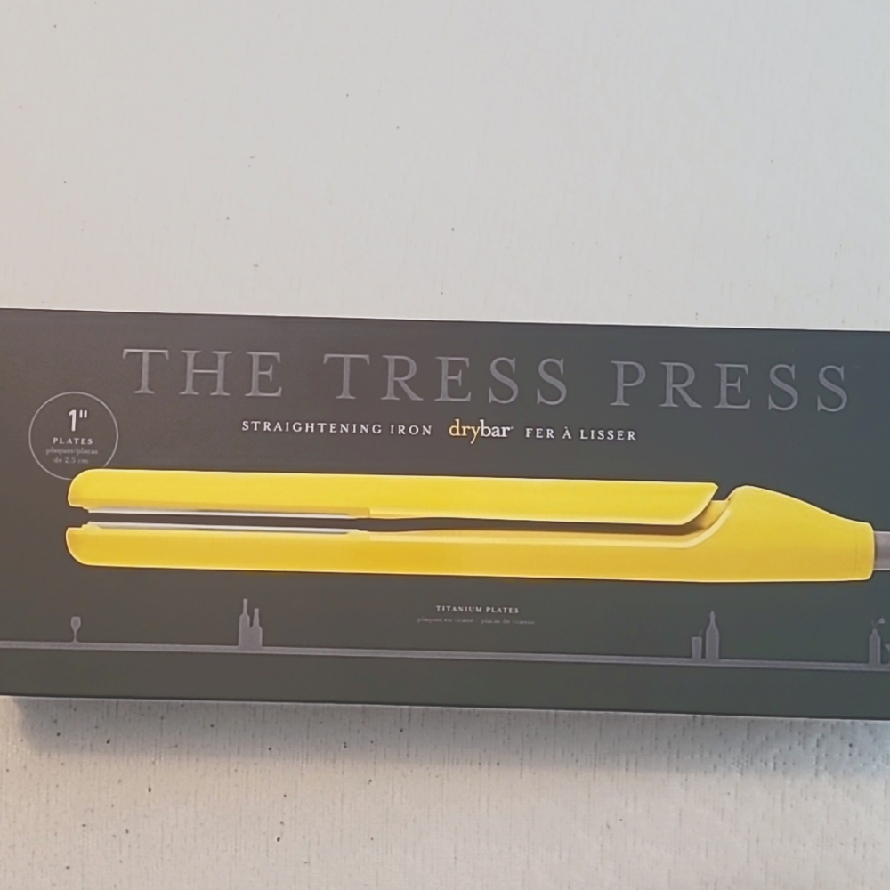 *NEW* Drybar 1" straightener - The Tress Press